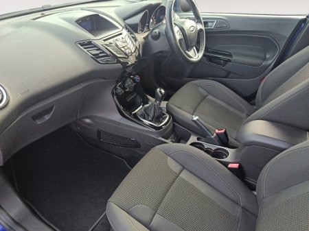 2015 Ford Fiesta - photo 14