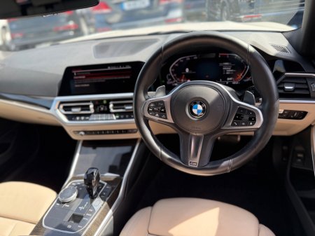 2022 BMW 3-Series - photo 17