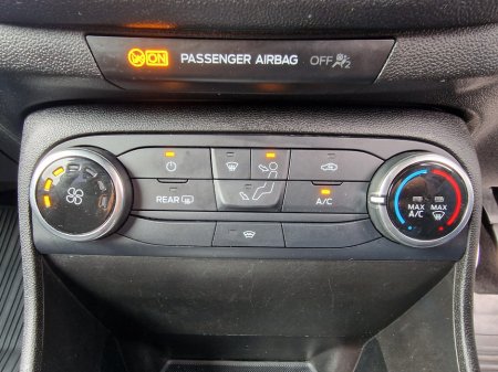 2018 Ford Fiesta - photo 24