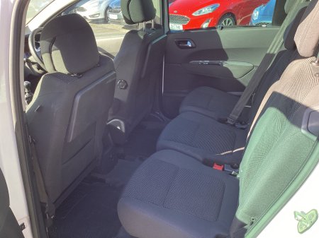2014 Peugeot 5008 - photo 14