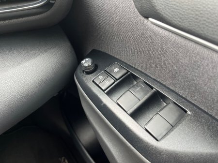 2024 Toyota Yaris - photo 25