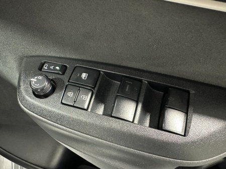 2023 Toyota Yaris - photo 23