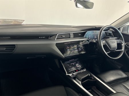 2020 Audi e-tron - photo 32