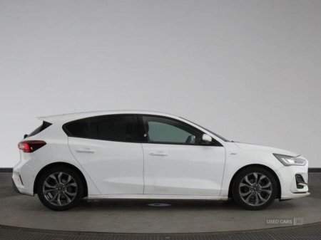 2023 Ford Focus - photo 3