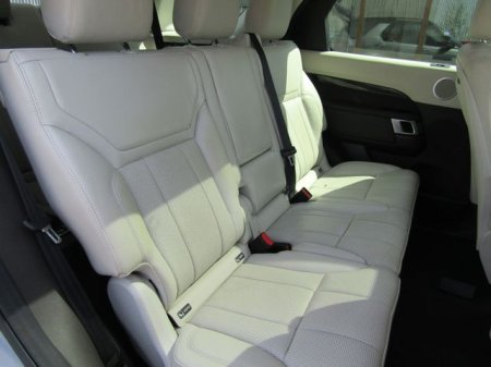 2018 Land Rover Discovery - photo 21
