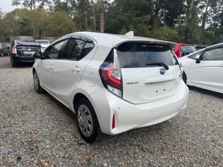 2018 Toyota Aqua - photo 4