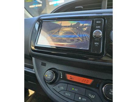 2017 Toyota Vitz - photo 9