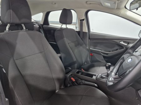 2017 Ford Focus - photo 22