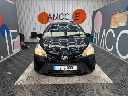 2018 Toyota Vitz - photo 2
