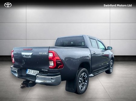 2021 Toyota Hilux - photo 2