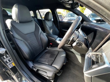 2023 BMW 3-Series - photo 12