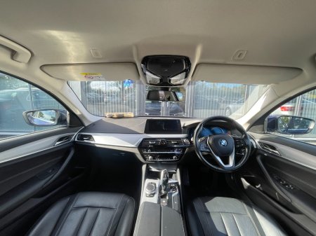 2017 BMW 5-Series - photo 9