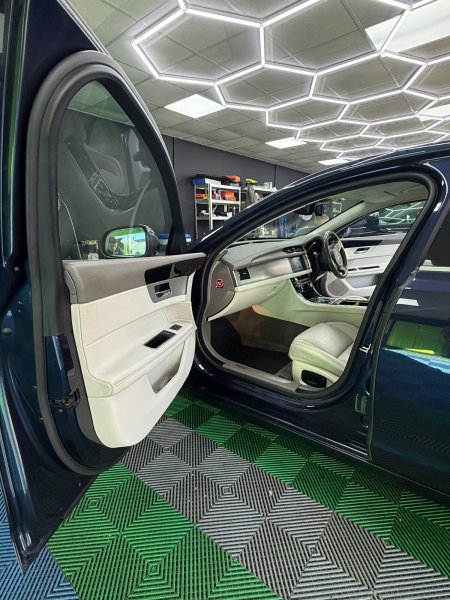 2016 Jaguar XF - photo 11