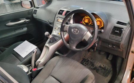 2010 Toyota Auris - photo 7