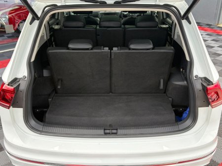 2020 Volkswagen Tiguan - photo 17