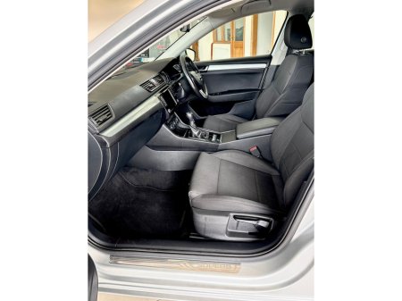 2017 Skoda Superb - photo 8