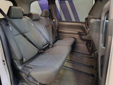 2022 Toyota Noah - photo 18