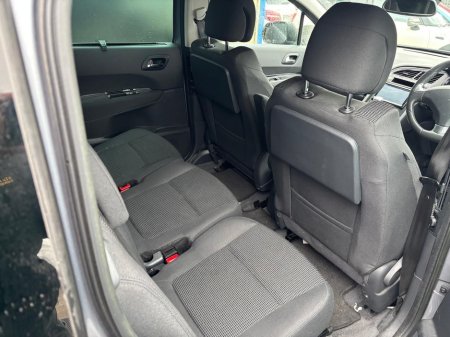 2014 Peugeot 5008 - photo 5