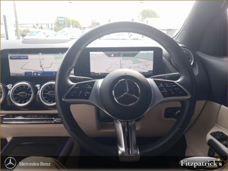 2024 Mercedes-Benz GLA - photo 2