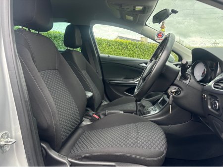 2020 Vauxhall Astra - photo 7