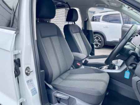 2024 Volkswagen T-Roc - photo 11