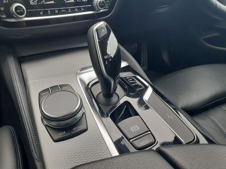 2019 BMW 5-Series - photo 10
