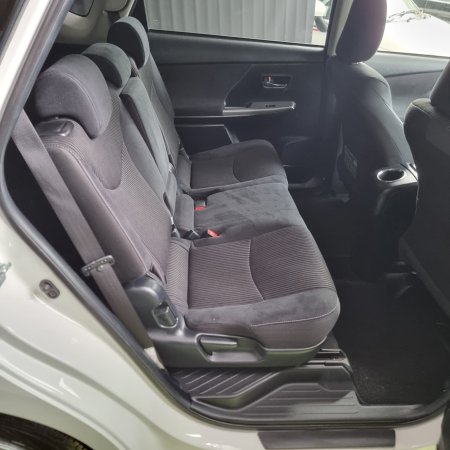2020 Toyota Prius - photo 13