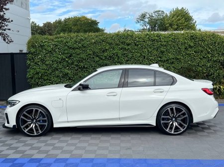 2021 BMW 3-Series - photo 3