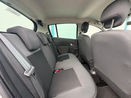 2011 Renault Clio - photo 6