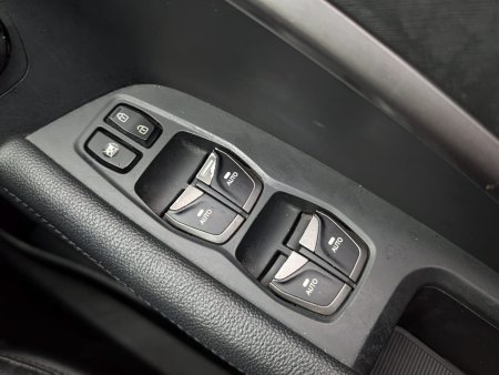 2017 Hyundai Santa Fe - photo 11