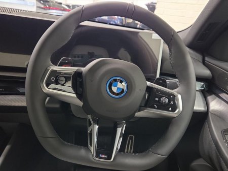 2026 BMW 5-Series - photo 5