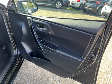 2016 Toyota Auris - photo 12