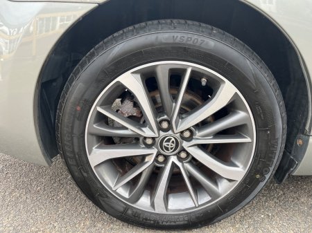 2016 Toyota Avensis - photo 2