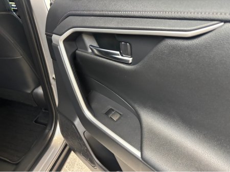 2021 Toyota RAV4 - photo 8