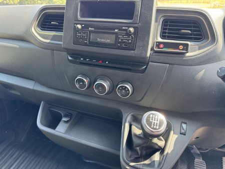 2021 Nissan NV400 - photo 13