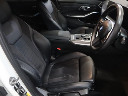 2023 BMW 3-Series - photo 25