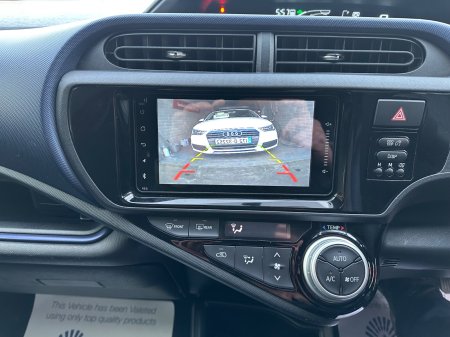 2015 Toyota Aqua - photo 7