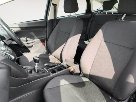 2017 Ford Focus - photo 14
