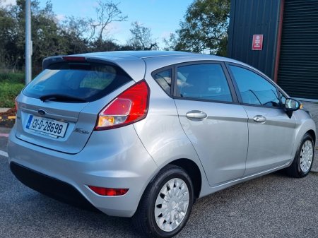 2013 Ford Fiesta - photo 3