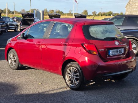 2017 Toyota Yaris - photo 5
