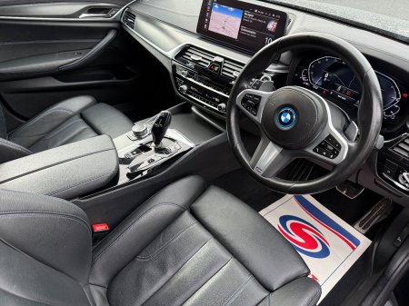 2022 BMW 5-Series - photo 12
