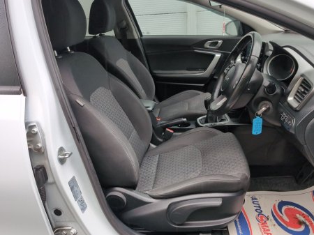 2023 Kia Ceed - photo 15