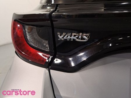 2022 Toyota Yaris - photo 18