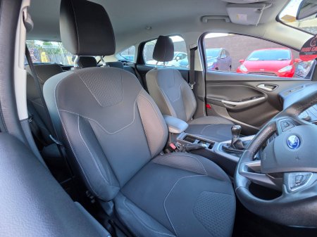 2017 Ford Focus - photo 21