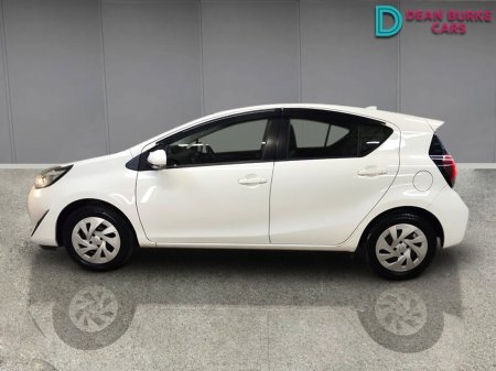2021 Toyota Aqua - photo 15