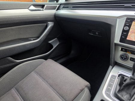 2019 Volkswagen Passat - photo 19