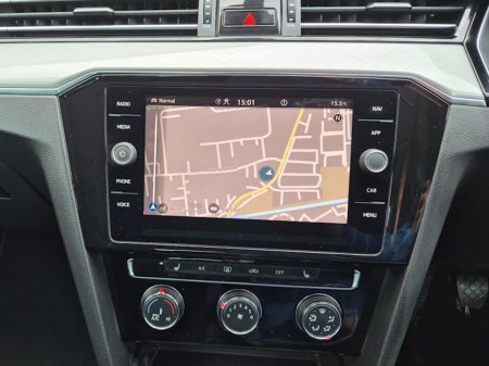 2022 Volkswagen Passat - photo 3
