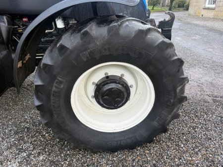 2013 New Holland T7.200 - photo 5