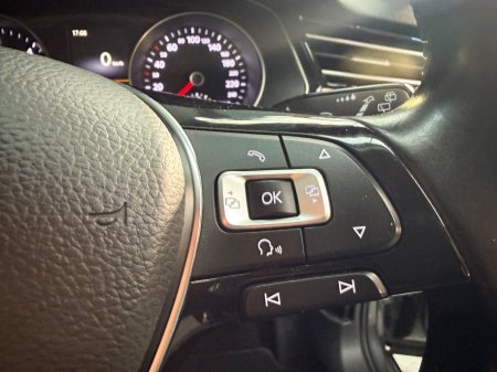 2015 Volkswagen Passat - photo 16