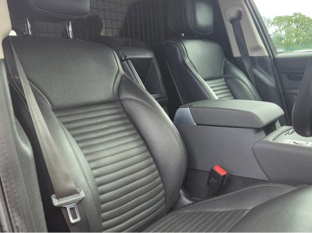 2022 Land Rover Discovery - photo 16